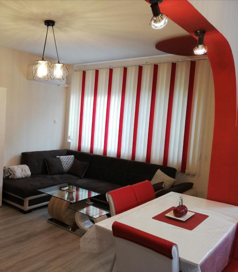 Apartment Ani Veliko Tŭrnovo Eksteriør bilde